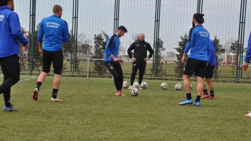 Karacabey galibiyet serisini sürdürmek istiyor TECO Karacabey Belediyespor Yönetim Kurulu Başkanvekili Davut Zirek, 2. Lig