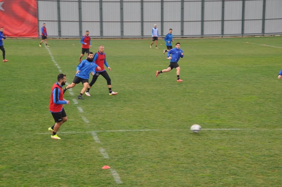 Karacabey Belediyespor, Pazarspor maçına hazır Karacabey Belediyespor, Pazarspor maçına hazır