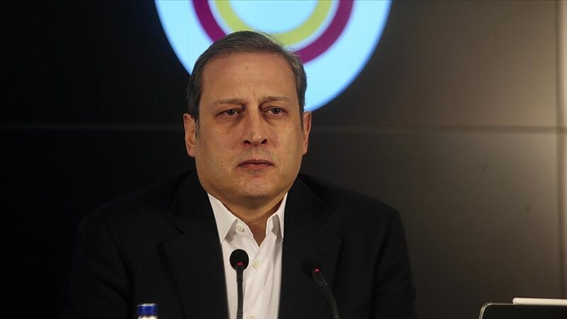 Galatasaray Kulübü Başkanı Burak Elmas, son dönemde kötü bir performans