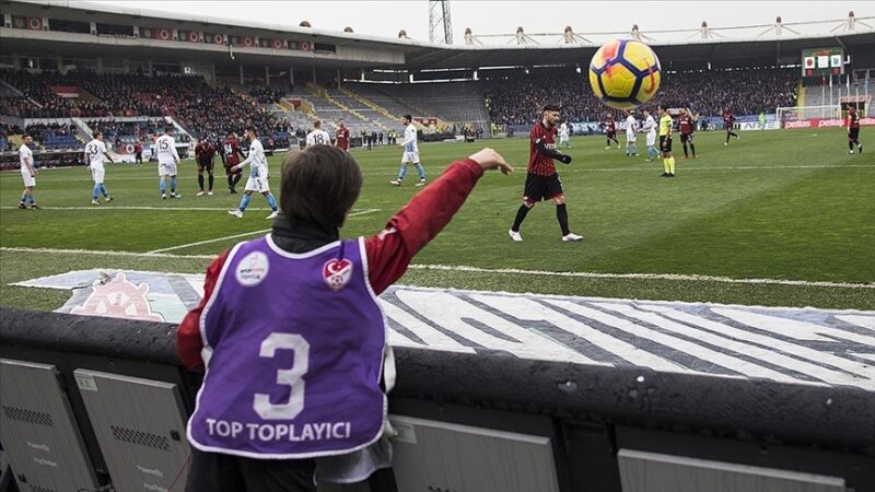 Eskilerin "ikibuçukluk" diye tabir ettiği top toplayıcılıktan gelen Arda Güler,