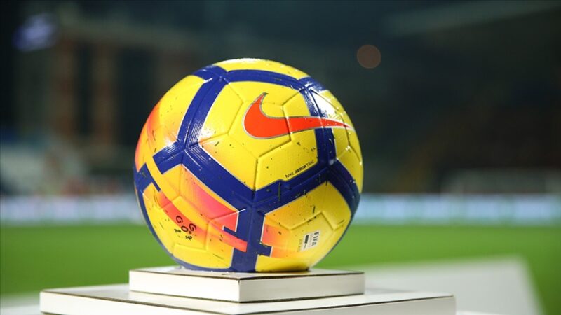 Futbolda Spor Toto Süper Lig ve Spor Toto 1. Lig'e