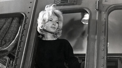 Ünlü oyuncu hayatını kaybetti!