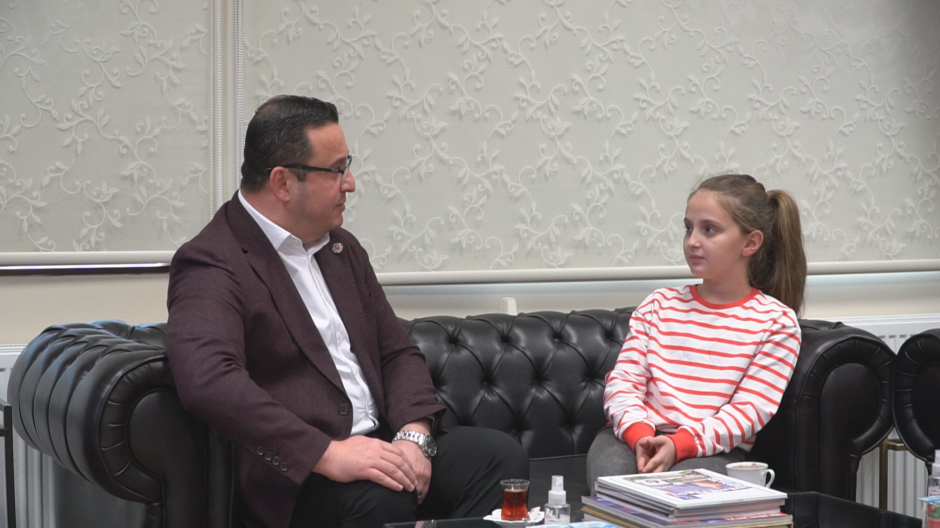 10 yaşındaki Yağmur, altyapı çalışmalarına dikkat çekti