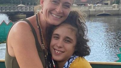 Ceyda Düvenci’den kızı Melisa’yı paylaştı! “İyi ki beni seçtin”