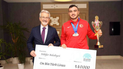 Adil Mısırcı Avrupa’dan madalya ile döndü