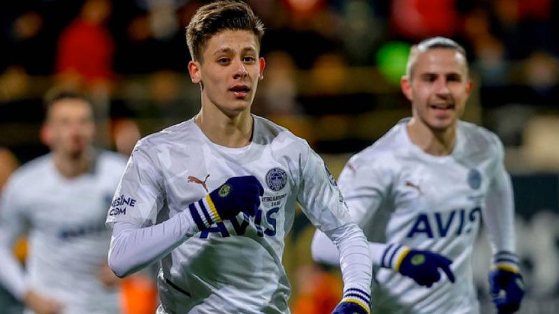 Tolunay Kafkas’tan Arda Güler açıklaması Ümit Milli Takım Teknik Direktörü Tolunay Kafkas, özellikle Fenerbahçe'nin genç