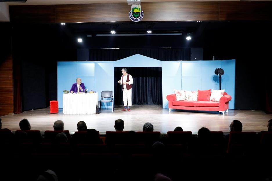 ‘Dursun İstemez’ İnegöllü sanatseverlerle buluştu