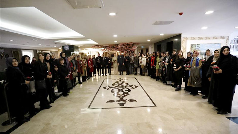 ‘Kadın, nesilleri inşa edendir’