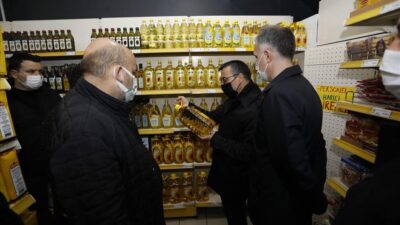 İnegöl’de protokol marketleri tek tek denetledi