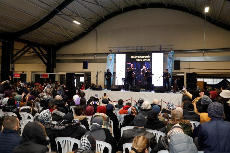 Riva Orkestrası Alışveriş Şenliğine renk kattı