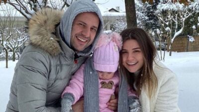 Ünlü şarkıcıdan ‘bebek’ müjdesi