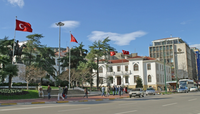 Bursa’da Heykel’in son hali görenleri şaşırtıyor!