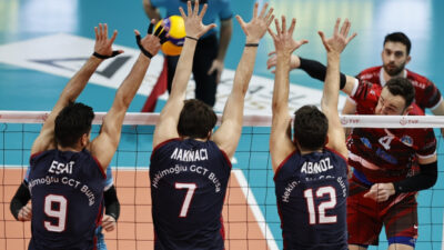 Voleybolda Alparslan Endüstri Erkekler 1. Ligi final etabında oynanan Akkuş