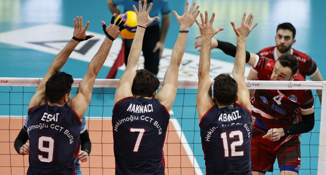 Voleybolda Alparslan Endüstri Erkekler 1. Ligi final etabında oynanan Akkuş