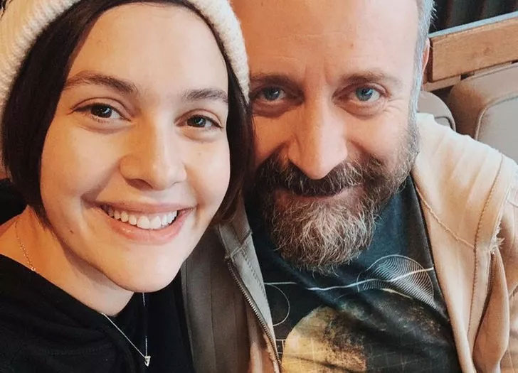 Bergüzar Korel ve Halit Ergenç aşka geldi! İlk yorum Esra Erol’dan