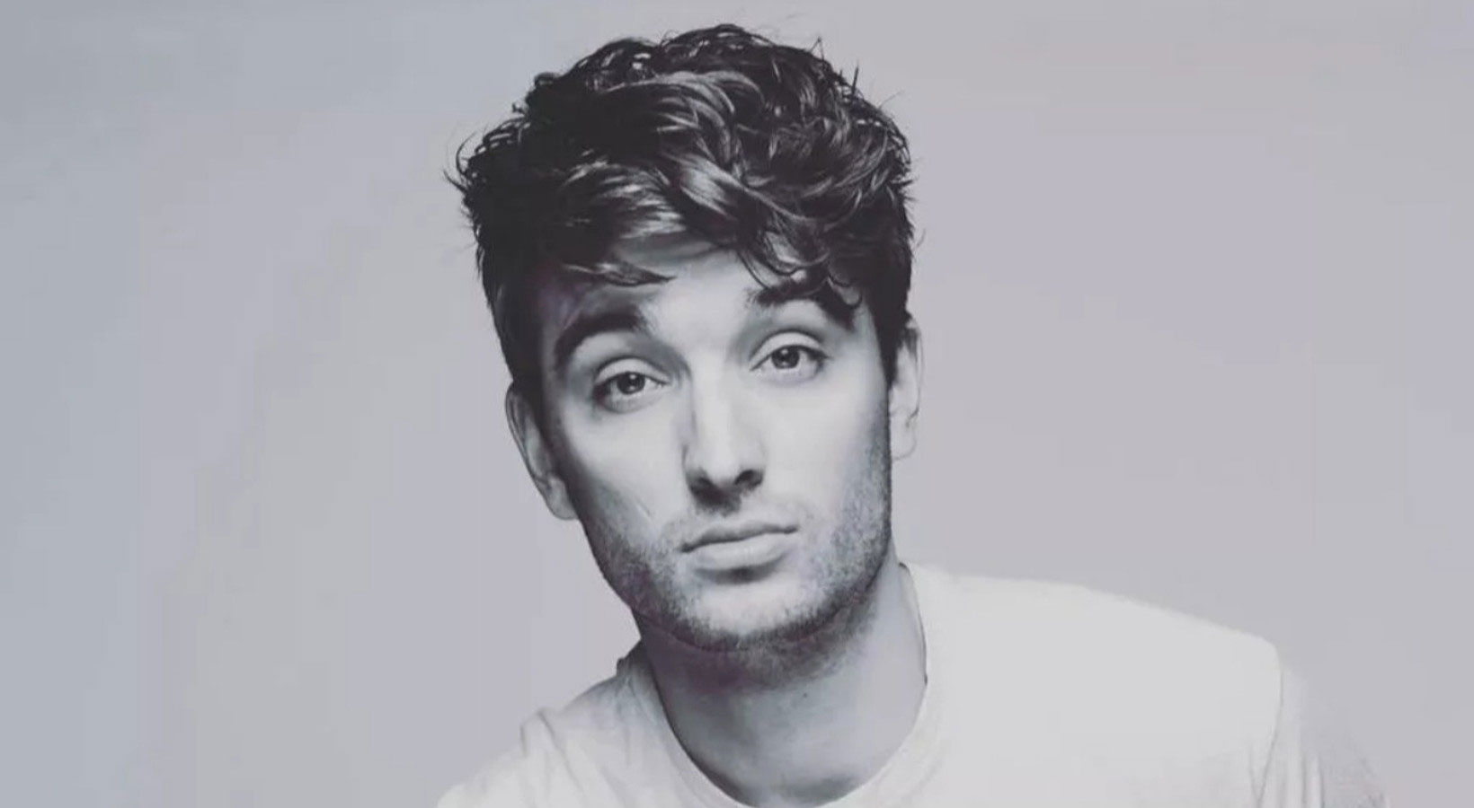 Ünlü şarkıcı Tom Parker hayatını kaybetti