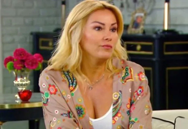 Mini eteğine laf söyleyen takipçisine bomba yanıt!