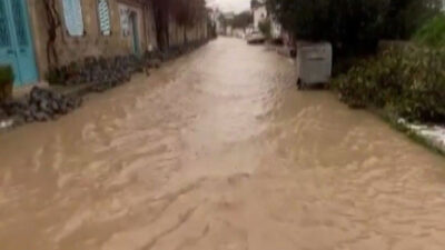 Ünlü turistik ilçeyi sağanak ve dolu vurdu