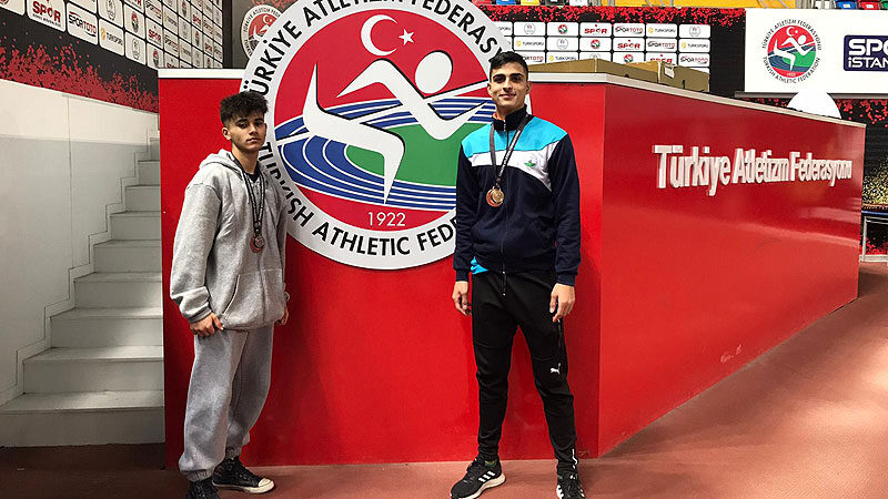Osmangazi Belediyespor Atletizm Takımı sporcuları, İstanbul’da düzenlenen TOHM Festivali’nde çifte