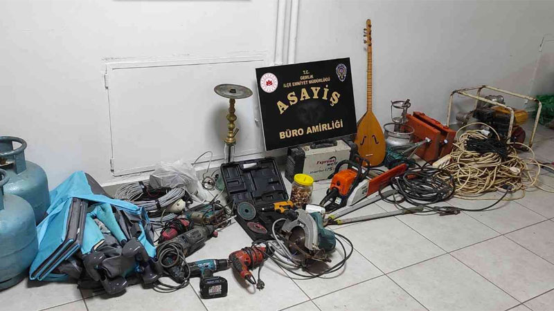 Bursa’daki hırsızlık zanlıları tutuklandı Bursa’daki hırsızlık zanlıları tutuklandı