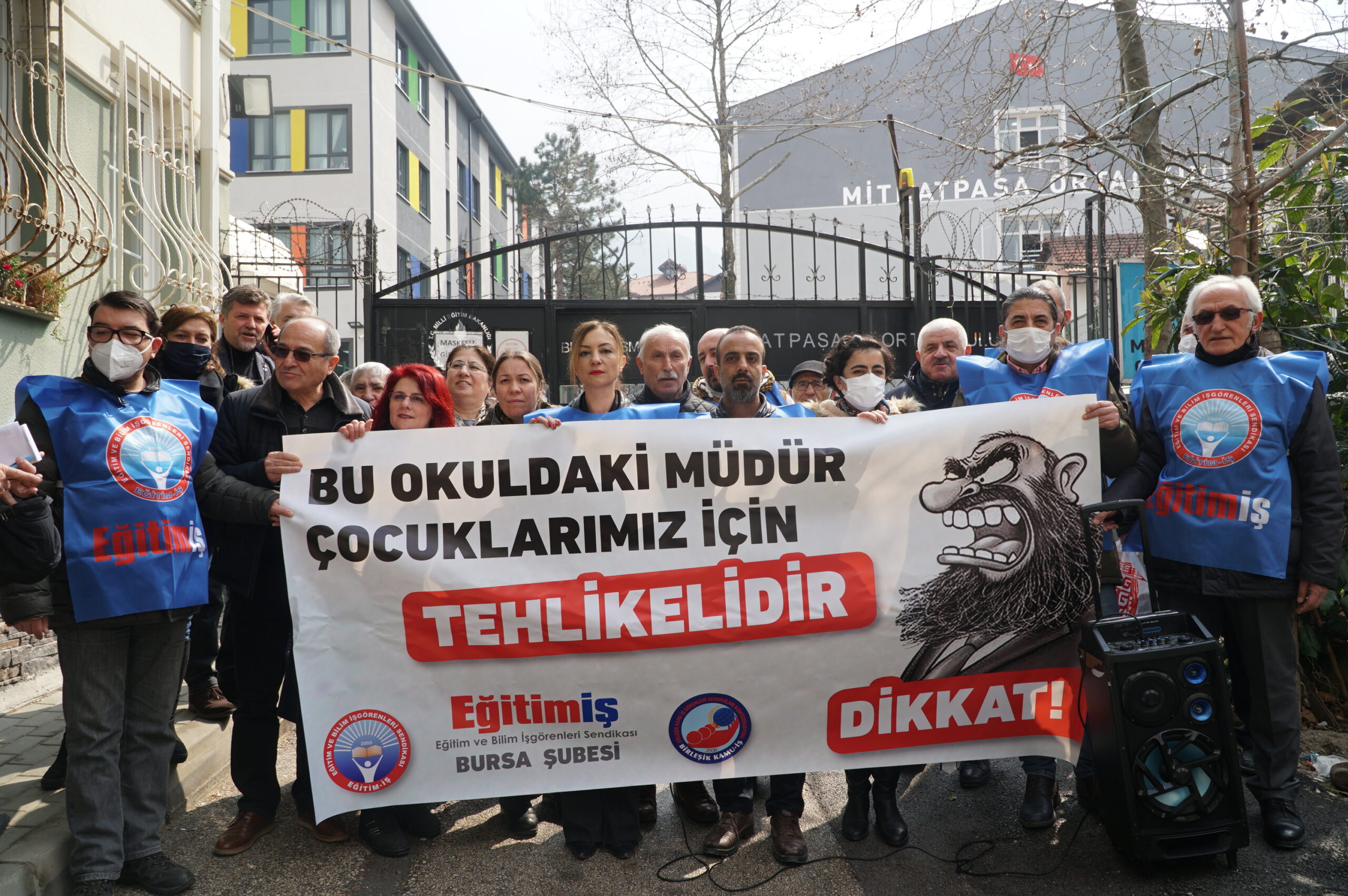 Bursa’da ‘harem-selamlık’ talimatı veren okul müdürü açığa alındı!