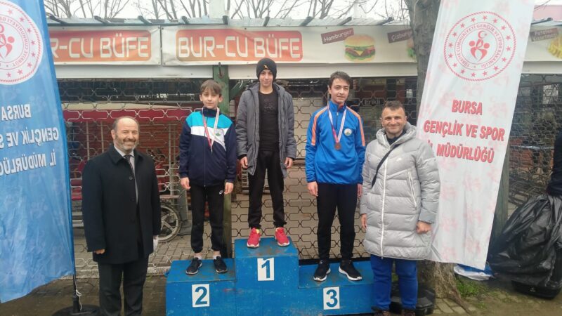 Artan sporcu sayısı Türk sporuna yeni yıldızlar kazandıran Osmangazi Belediyespor,