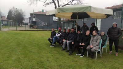 Mustafa Er’den gençlere moral! Vakıfköy’de maç izledi…