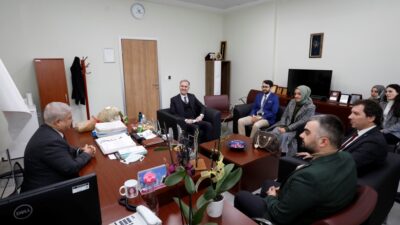 Başkan Taban hekimleri ziyaret etti