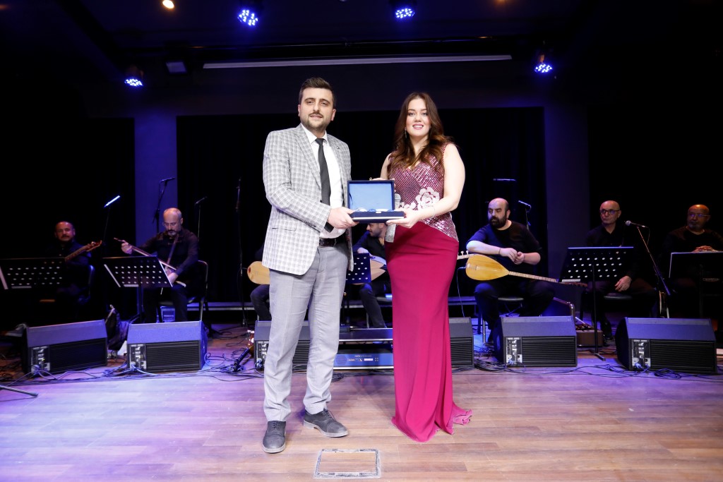 Bursa İnegöl’de Türk Halk Müziğinin güçlü sesinden muhteşem konser