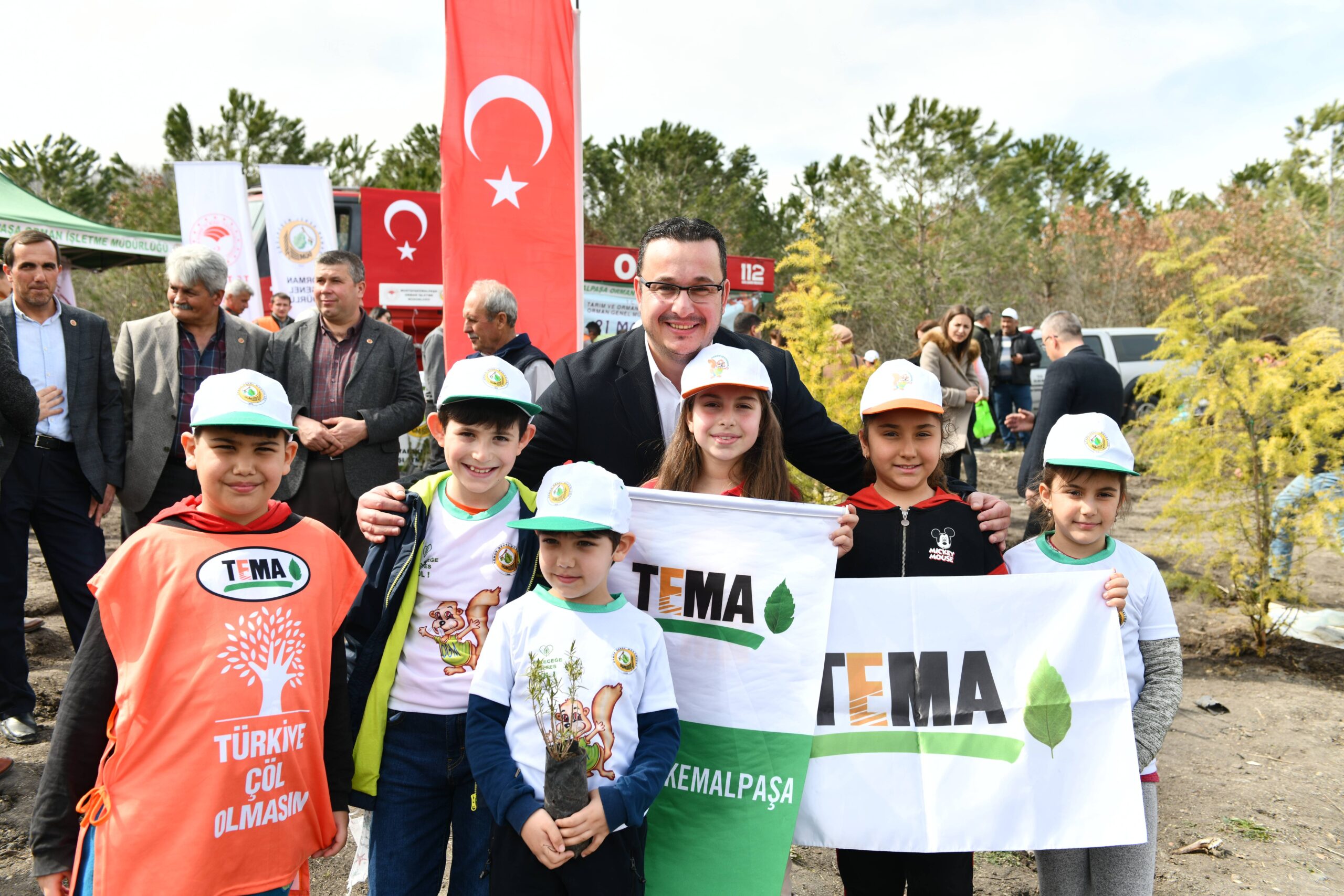 Mustafakemalpaşa’nın minik arıları bal ormanına dokundu Mustafakemalpaşa’nın minik arıları bal ormanına dokundu