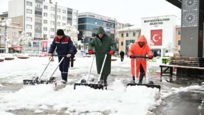 Mustafakemalpaşa’da karla mücadele için ekipler hazır