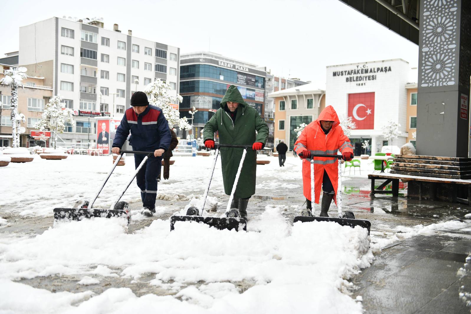 Mustafakemalpaşa’da karla mücadele için ekipler hazır Mustafakemalpaşa’da karla mücadele için ekipler hazır