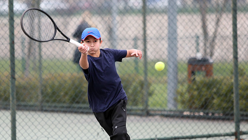 Bursa Büyükşehir Belediyespor Kulübü'nün evsahipliğinde gerçekleştirilen Türkiye Tenis Federasyonu 14