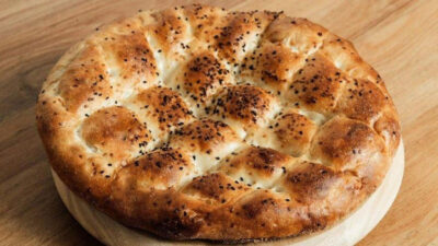 Hem küçüldü hem de zamlandı! Bu yıl Ramazan pidesi 6 TL’den satılacak