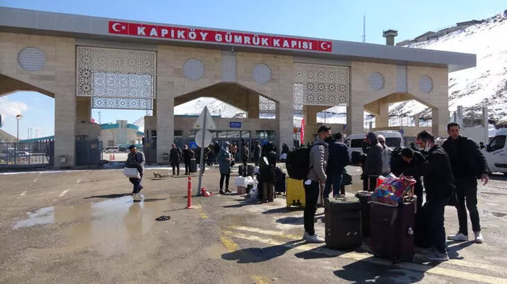 İranlı turistler Van’a akın etmeye başladı