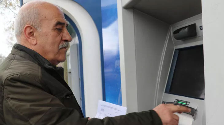 Emekli maaşına bloke engeli mahkemeden döndü Emekli maaşına bloke engeli mahkemeden döndü