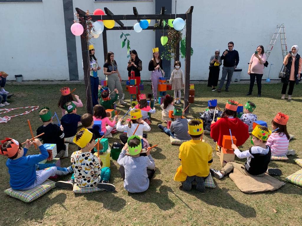 Yönder’de festival tadında bahar şenliği