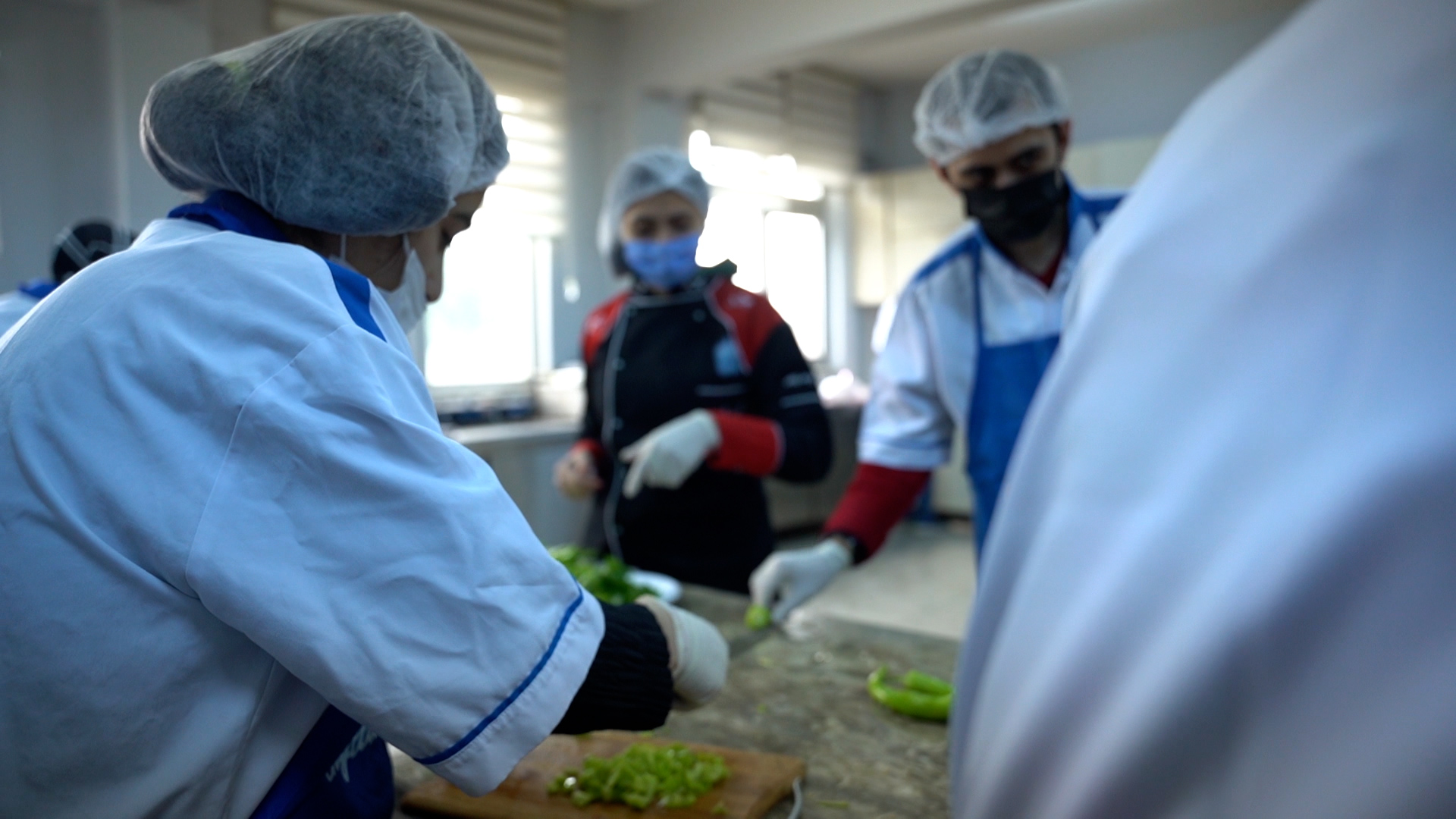 Engelsiz mutfak yüzleri güldürüyor