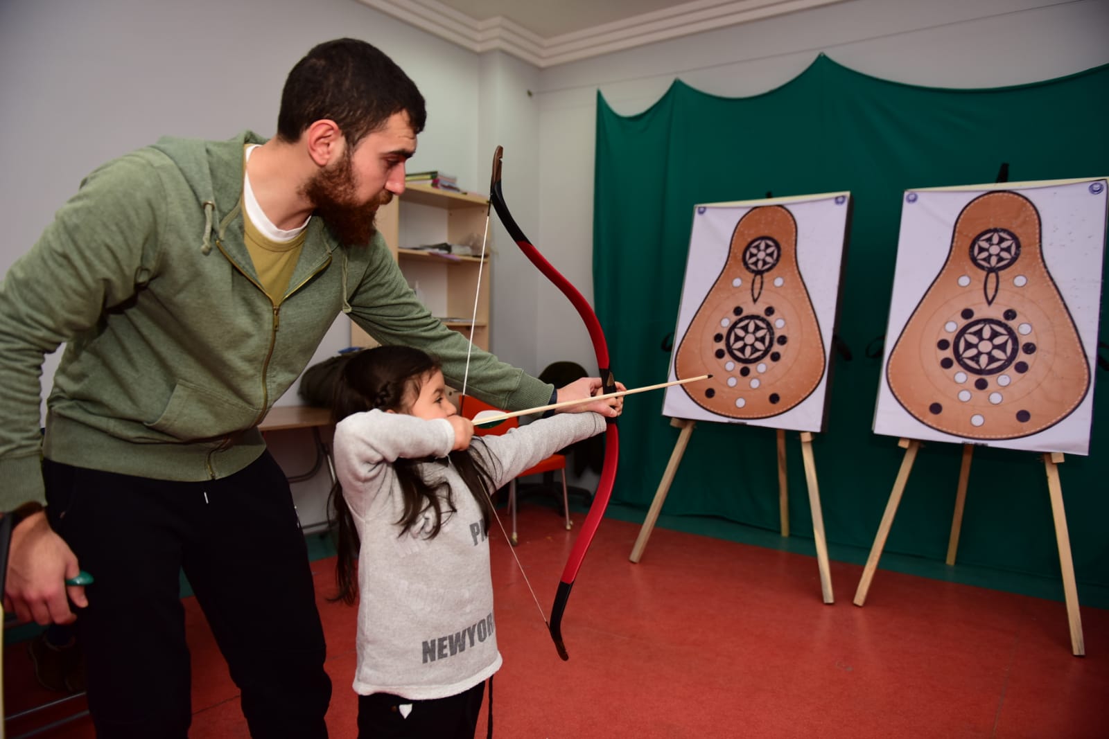 Yıldırım’da çocuklara ücretsiz okçuluk eğitimi