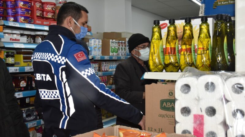 Zabıtadan marketlere yağ denetimi Mustafakemalpaşa Belediyesi Zabıta Müdürlüğü, yerel ve zincir marketlere yönelik yağ