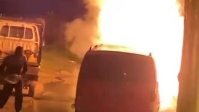 Bursa’da bu araç bir anda alev aldı!