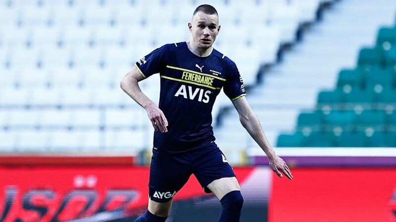Fenerbahçe’de Szalai şoku Fenerbahçe Kulübü, Macar futbolcusu Attila Szalai'nin sağ diz iç yan
