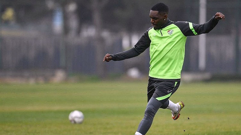 Bursaspor’da Bifouma kadro dışı bırakıldı