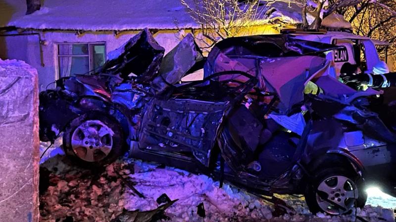 Katliam gibi kaza: 4 ölü Katliam gibi kaza: 4 ölü