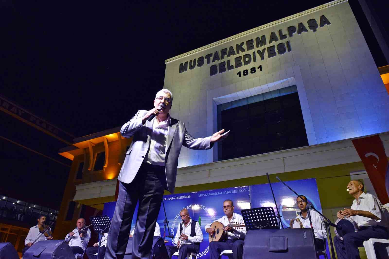 Bursa’da koro şefi kalbine yenildi Bursa’da koro şefi kalbine yenildi