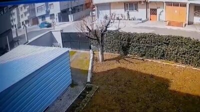 Bursa’da dikkatsiz sürücüler kafa kafaya çarpıştı