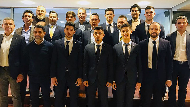 Fenerbahçe’de 6 genç imzayı attı Fenerbahçe’de 6 genç imzayı attı