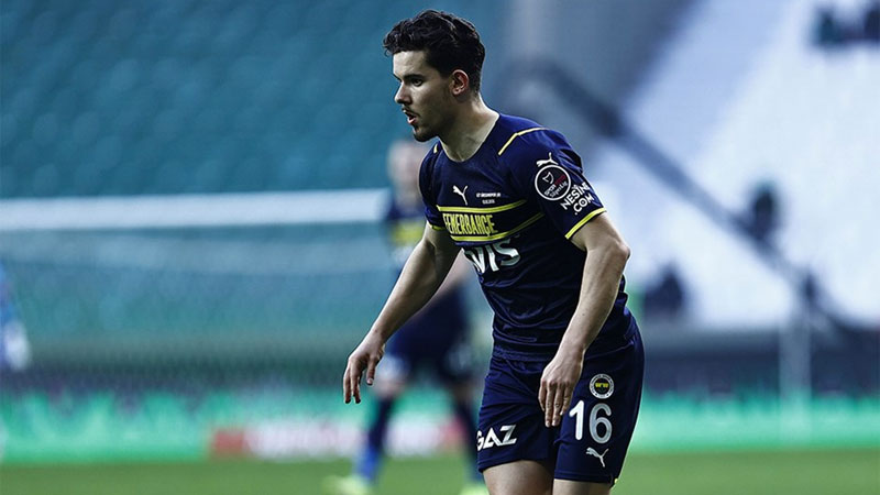 Ferdi Kadıoğlu en az 1,5 ay yok Ferdi Kadıoğlu en az 1,5 ay yok