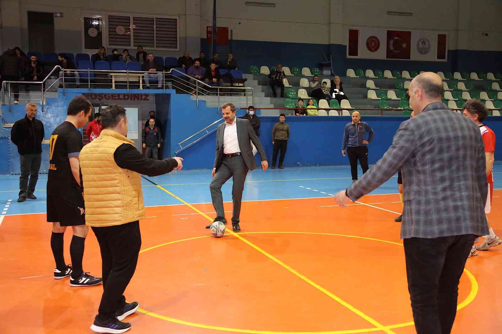 Gürsu’da futsal turnuvası! Gürsu’da futsal turnuvası!