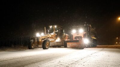 İnegöl Belediyesi’nin kar mesaisi